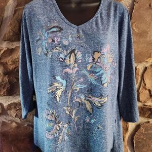 Madison & Berkeley Heathered Blue Floral V-Neck Blouse